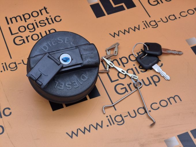 Кришка паливного бака 333/C0880>>331/11403 (STP)