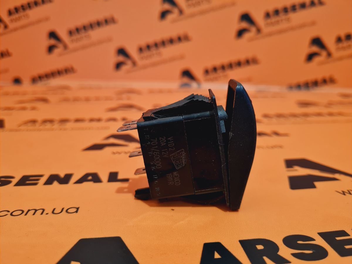Перемикач 12V 701/60000 (STP)